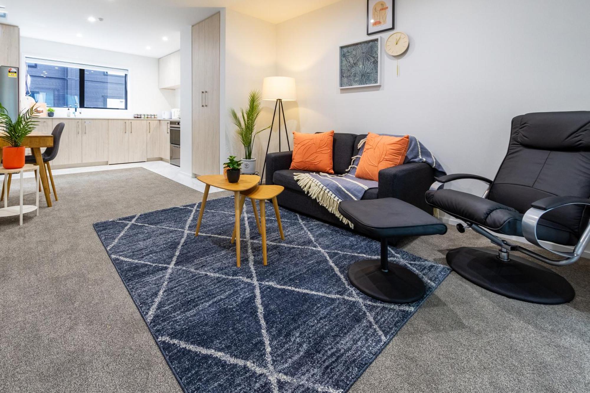 Luxury Living: 2-Bedroom Retreat In Christchurch Exterior photo